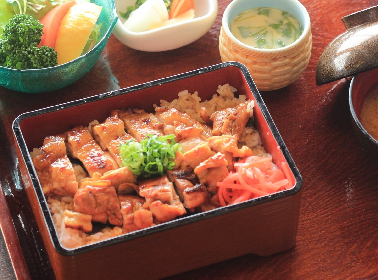 平日限定ランチ&ディナー12月11日よりスタート